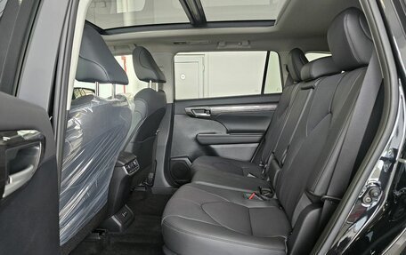 Toyota Highlander, 2026 год, 6 099 000 рублей, 19 фотография