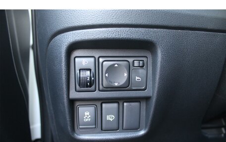 Nissan Juke II, 2011 год, 950 000 рублей, 23 фотография