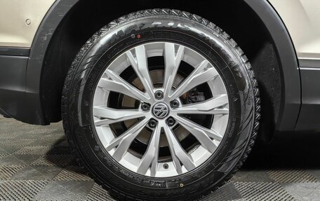 Volkswagen Tiguan II, 2018 год, 2 345 000 рублей, 9 фотография