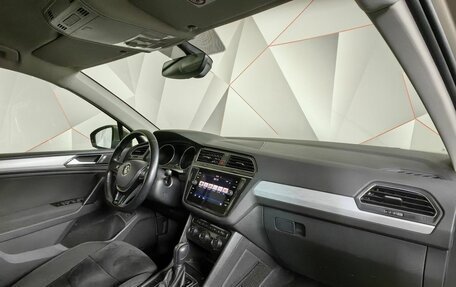 Volkswagen Tiguan II, 2018 год, 2 345 000 рублей, 13 фотография