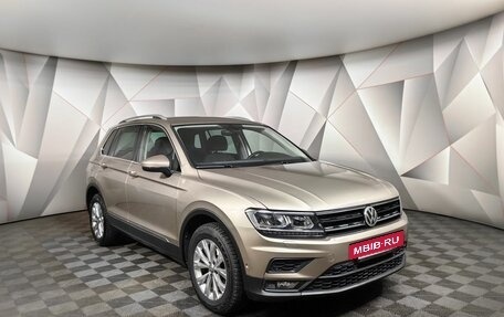 Volkswagen Tiguan II, 2018 год, 2 345 000 рублей, 3 фотография