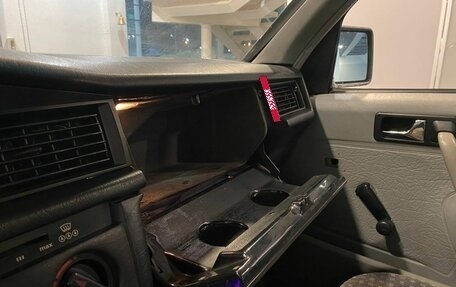 Mercedes-Benz 190 (W201), 1992 год, 220 000 рублей, 9 фотография