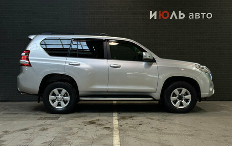 Toyota Land Cruiser Prado 150 рестайлинг 2, 2014 год, 3 700 000 рублей, 4 фотография