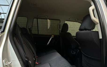 Toyota Land Cruiser Prado 150 рестайлинг 2, 2014 год, 3 700 000 рублей, 10 фотография