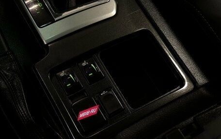 Toyota Land Cruiser Prado 150 рестайлинг 2, 2014 год, 3 700 000 рублей, 15 фотография