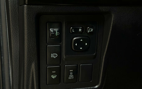 Toyota Land Cruiser Prado 150 рестайлинг 2, 2014 год, 3 700 000 рублей, 17 фотография