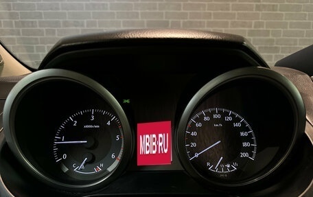 Toyota Land Cruiser Prado 150 рестайлинг 2, 2014 год, 3 700 000 рублей, 22 фотография