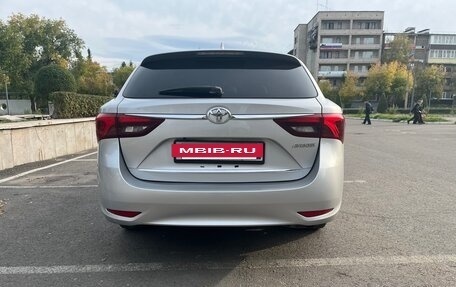 Toyota Avensis III рестайлинг, 2015 год, 1 790 000 рублей, 4 фотография