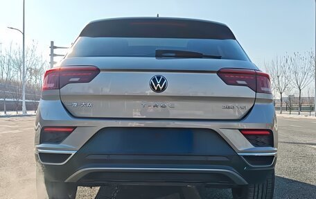 Volkswagen T-Roc I, 2023 год, 2 150 000 рублей, 3 фотография