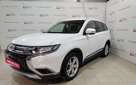 Mitsubishi Outlander III рестайлинг 3, 2017 год, 2 050 000 рублей, 2 фотография