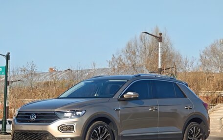 Volkswagen T-Roc I, 2023 год, 2 150 000 рублей, 6 фотография