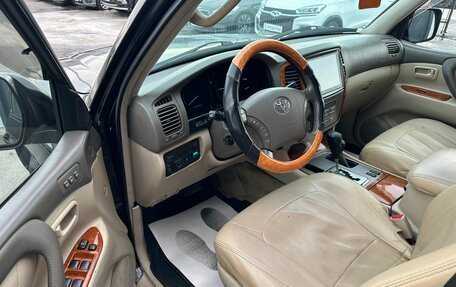 Toyota Land Cruiser 100 рестайлинг 2, 2006 год, 2 699 900 рублей, 10 фотография