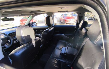 Mitsubishi Outlander III рестайлинг 3, 2008 год, 1 000 000 рублей, 8 фотография