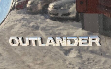 Mitsubishi Outlander III рестайлинг 3, 2014 год, 1 398 000 рублей, 8 фотография