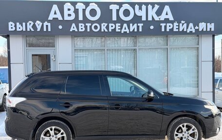 Mitsubishi Outlander III рестайлинг 3, 2014 год, 1 398 000 рублей, 6 фотография