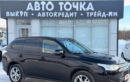 Mitsubishi Outlander III рестайлинг 3, 2014 год, 1 398 000 рублей, 11 фотография