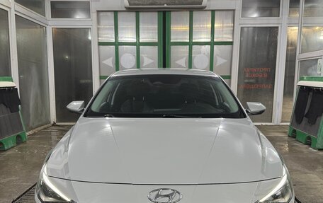 Hyundai Elantra, 2021 год, 1 790 000 рублей, 3 фотография