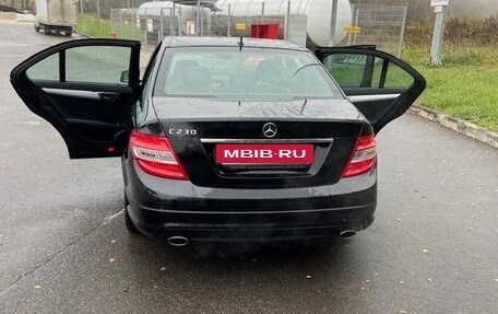 Mercedes-Benz C-Класс, 2009 год, 1 450 000 рублей, 2 фотография