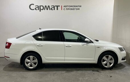 Skoda Octavia, 2018 год, 1 850 000 рублей, 8 фотография