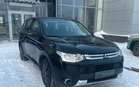 Mitsubishi Outlander III рестайлинг 3, 2014 год, 1 360 000 рублей, 3 фотография