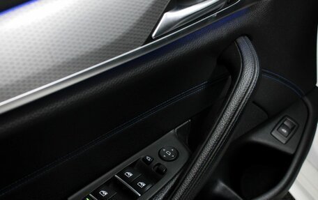 BMW 5 серия, 2018 год, 3 790 000 рублей, 11 фотография