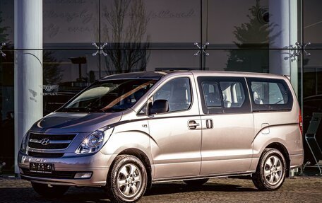 Hyundai Grand Starex Grand Starex I рестайлинг 2, 2014 год, 2 195 000 рублей, 1 фотография