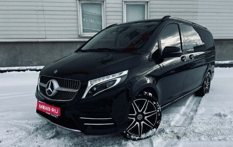 Mercedes-Benz V-Класс, 2022 год, 12 500 000 рублей, 1 фотография