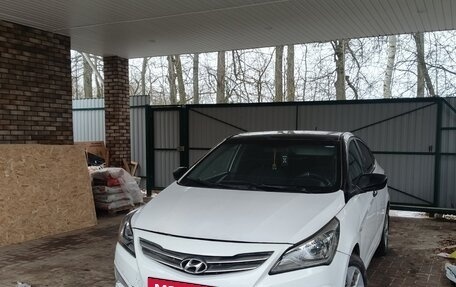 Hyundai Solaris II рестайлинг, 2015 год, 550 000 рублей, 2 фотография