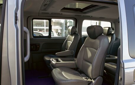 Hyundai Grand Starex Grand Starex I рестайлинг 2, 2014 год, 2 195 000 рублей, 18 фотография