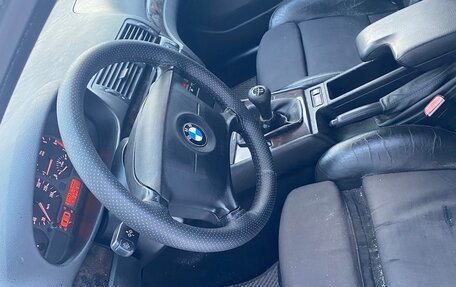 BMW 3 серия, 2001 год, 550 000 рублей, 5 фотография