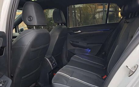 Volkswagen Golf VIII, 2022 год, 1 995 000 рублей, 15 фотография