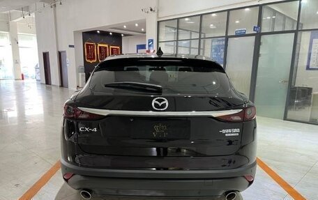 Mazda CX-4, 2023 год, 2 356 000 рублей, 5 фотография