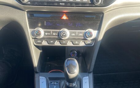 Hyundai Elantra VI рестайлинг, 2019 год, 1 590 000 рублей, 6 фотография