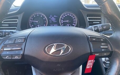 Hyundai Elantra VI рестайлинг, 2019 год, 1 590 000 рублей, 4 фотография