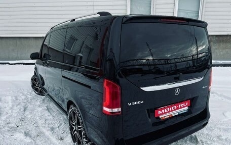 Mercedes-Benz V-Класс, 2022 год, 12 500 000 рублей, 4 фотография