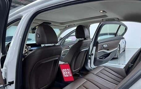 BMW 3 серия, 2024 год, 3 270 000 рублей, 10 фотография