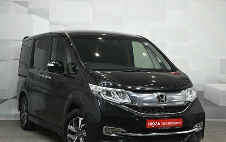 Honda Stepwgn IV, 2015 год, 2 350 000 рублей, 3 фотография