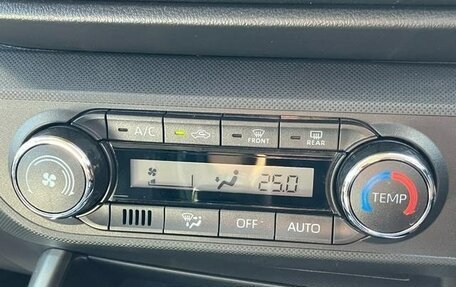 Daihatsu Rocky, 2022 год, 1 302 000 рублей, 28 фотография