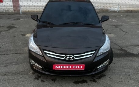 Hyundai Solaris II рестайлинг, 2015 год, 1 139 000 рублей, 1 фотография