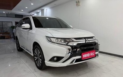 Mitsubishi Outlander III рестайлинг 3, 2022 год, 1 679 000 рублей, 1 фотография