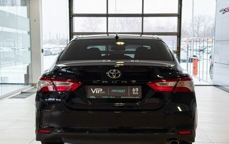 Toyota Camry, 2020 год, 3 117 000 рублей, 5 фотография