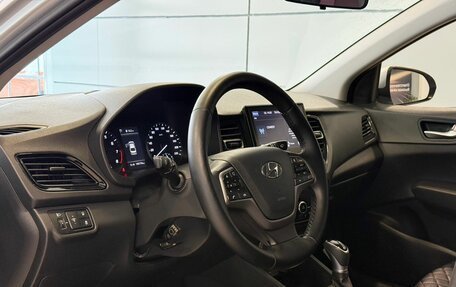 Hyundai Solaris II рестайлинг, 2022 год, 1 675 000 рублей, 8 фотография