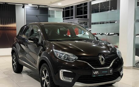 Renault Kaptur I рестайлинг, 2018 год, 1 585 000 рублей, 3 фотография