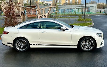 Mercedes-Benz E-Класс, 2018 год, 3 300 000 рублей, 11 фотография