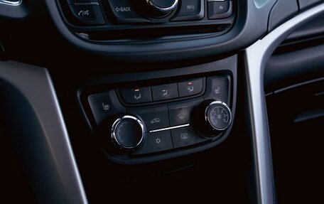 Opel Zafira C рестайлинг, 2012 год, 995 000 рублей, 15 фотография