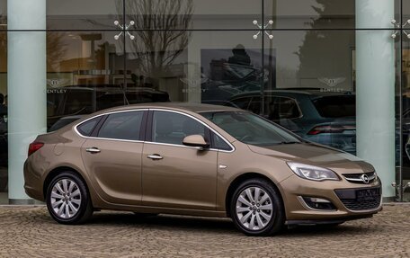Opel Astra J, 2013 год, 955 000 рублей, 2 фотография