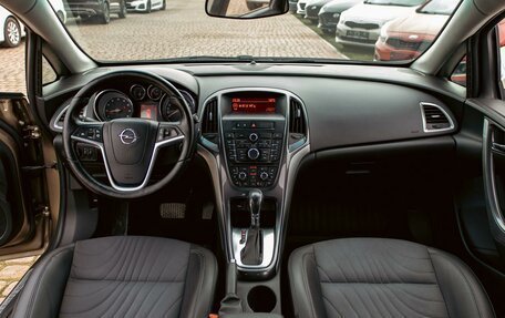 Opel Astra J, 2013 год, 955 000 рублей, 13 фотография