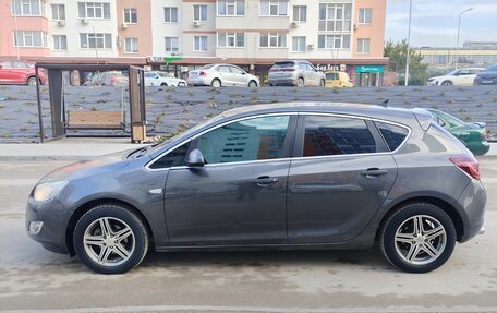 Opel Astra J, 2011 год, 750 000 рублей, 4 фотография