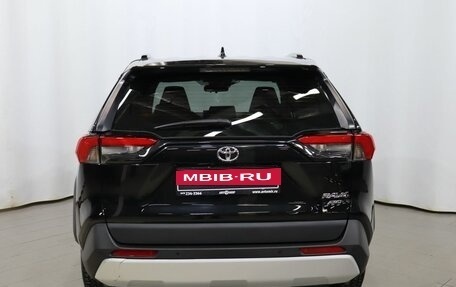 Toyota RAV4, 2023 год, 3 950 000 рублей, 5 фотография