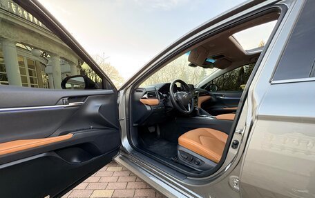 Toyota Camry, 2022 год, 4 750 000 рублей, 8 фотография